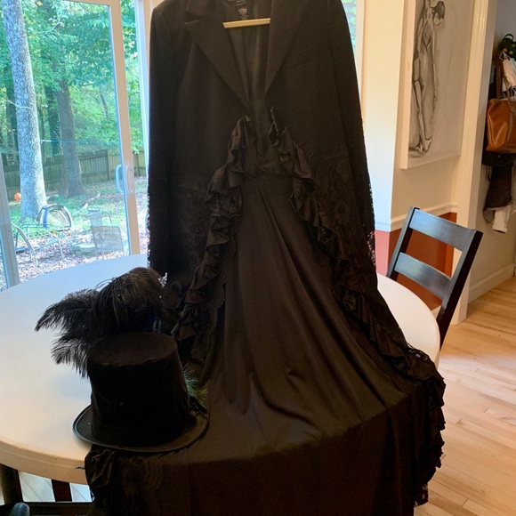 HALLOWEEN COSTUME!! - Picture 6 of 7